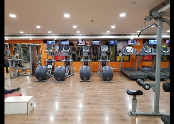 Golds-gym-Gym-Saltlake-bidhannagar-kolkata-West-bengal-2