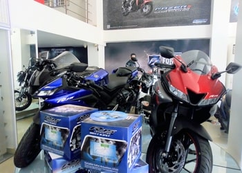 Grand-yamaha-Motorcycle-dealers-Chandmari-guwahati-Assam-3