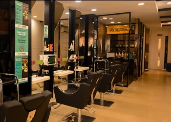 Green-trends-unisex-Beauty-parlour-Basanti-colony-rourkela-Odisha-3