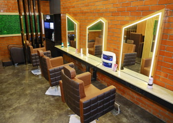 Green-trends-unisex-hair-style-salon-Beauty-parlour-Anna-nagar-madurai-Tamil-nadu-3