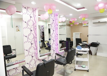 Green-trends-unisex-hair-style-salon-Beauty-parlour-Periyar-madurai-Tamil-nadu-3