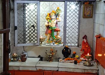 Hanuman-temple-Temples-Bandra-mumbai-Maharashtra-1