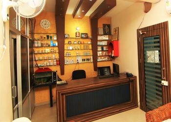 Instyle-hair-beauty-salon-Beauty-parlour-Pawanpuri-bikaner-Rajasthan-2