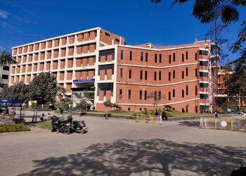 Ips-academy-institute-of-engineering-science-Engineering-colleges-Indore-Madhya-pradesh-1