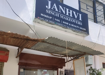 Janhvi-singh-makeovers-Beauty-parlour-Sitapur-Uttar-pradesh-1