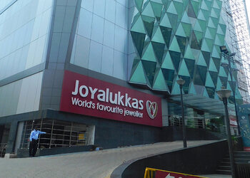 Joyalukkas-jewellery-Jewellery-shops-Teynampet-chennai-Tamil-nadu-1