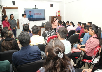 Kanan-international-Coaching-centre-Ahmedabad-Gujarat-2