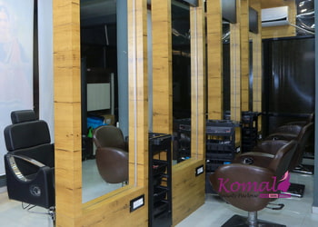 Komal-parlour-Beauty-parlour-Usmanpura-ahmedabad-Gujarat-3