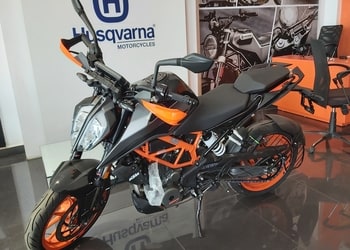 Ktm-husqvarna-Motorcycle-dealers-Bhawanipatna-Odisha-2