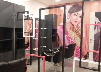 Lakme-salon-Beauty-parlour-Gandhi-nagar-vellore-Tamil-nadu-2