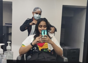 Lakme-salon-Beauty-parlour-Usmanpura-ahmedabad-Gujarat-3