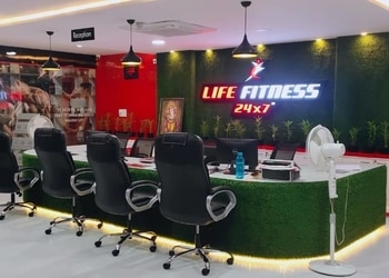 Life-fitness-24x7-Gym-Bhilai-Chhattisgarh-1