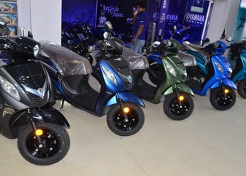 Lucknow-automotives-yamaha-showroom-Motorcycle-dealers-Khurram-nagar-lucknow-Uttar-pradesh-3