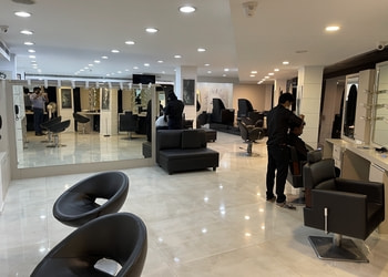 Lyra-salon-Beauty-parlour-Ernakulam-Kerala-3