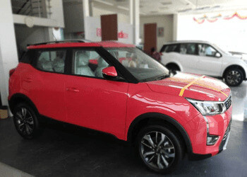 Mahindra-automotive-showroom-Car-dealer-Nizamabad-Telangana-2