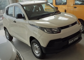 Mahindra-kamlesh-autowheels-Car-dealer-Firozabad-Uttar-pradesh-2