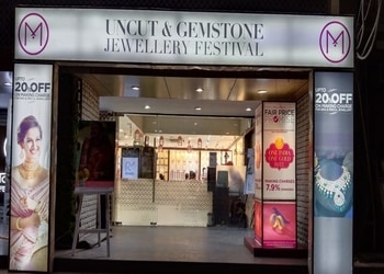 Malabar-gold-diamonds-Jewellery-shops-Botanical-garden-noida-Uttar-pradesh-1