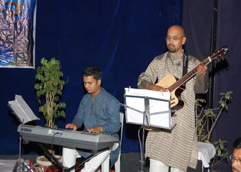 Manish-murhekar-guitar-classes-Guitar-classes-Amravati-Maharashtra-3