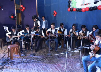 Mann-sharma-music-classes-Guitar-classes-Ratanada-jodhpur-Rajasthan-3