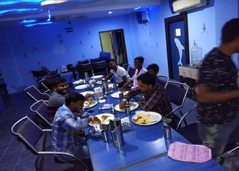 Manu-family-restaurant-Pure-vegetarian-restaurants-Jangaon-warangal-Telangana-3