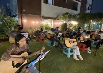 Max-guitar-classes-Guitar-classes-Chandigarh-Chandigarh-3