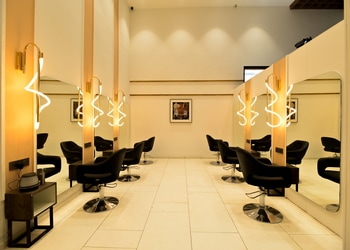 Meenakshis-salons-and-academy-Beauty-parlour-Bhilai-Chhattisgarh-2