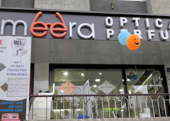 Meera-optical-Opticals-Fatehgunj-vadodara-Gujarat-1