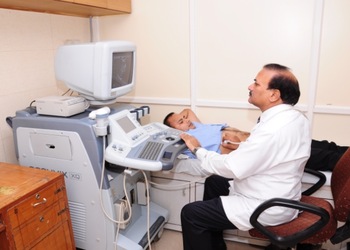 Modern-diagnostic-research-centre-Diagnostic-centres-Cyber-city-gurugram-Haryana-3