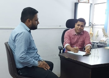 Narayans-orthopaedic-clinic-Orthopedic-surgeons-Sector-41-noida-Uttar-pradesh-3
