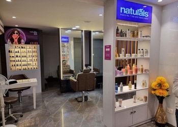 Naturals-salon-Beauty-parlour-Ghaziabad-Uttar-pradesh-1