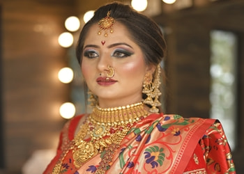 Navrai-beauty-studio-exclusive-ladies-Beauty-parlour-Sangli-Maharashtra-3