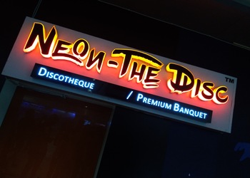 Neon-the-disc-Banquet-halls-Surat-Gujarat-1