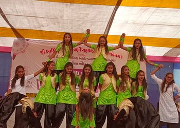 Om-dance-class-alisha-patel-Dance-schools-Bhavnagar-Gujarat-3