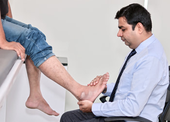 Orthowin-foot-ankle-clinic-dr-chetan-oswal-Orthopedic-surgeons-Swargate-pune-Maharashtra-3