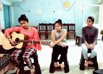 Parashar-music-classes-Guitar-classes-City-center-gwalior-Madhya-pradesh-3