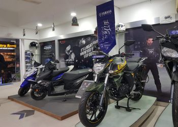 Pearl-yamaha-Motorcycle-dealers-Gachibowli-hyderabad-Telangana-2