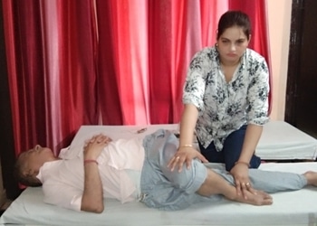 Physiotherapist-dr-ritu-Physiotherapists-Ghaziabad-Uttar-pradesh-2