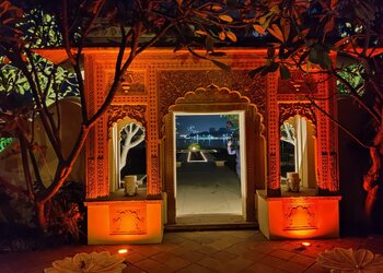 Raaj-bagh-restaurant-Family-restaurants-Udaipur-Rajasthan-1