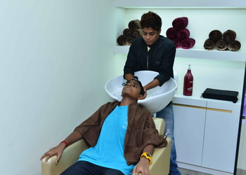 Reenz-unisex-salon-spa-Beauty-parlour-Thampanoor-thiruvananthapuram-Kerala-3