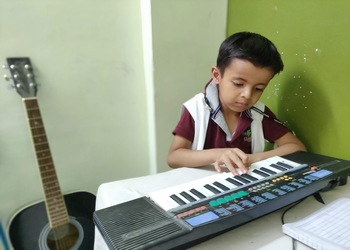 Rj-music-classes-Guitar-classes-Misrod-bhopal-Madhya-pradesh-3