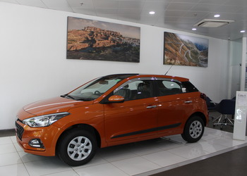 Sai-auto-hyundai-Car-dealer-Andheri-mumbai-Maharashtra-3