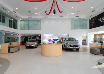 Satyam-toyota-Car-dealer-Rohtak-Haryana-3