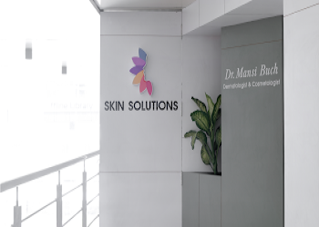 Skin-solutions-dr-mansi-buch-Dermatologist-doctors-Tarsali-vadodara-Gujarat-1