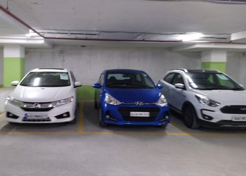 Spinny-car-hub-Used-car-dealers-Bangalore-Karnataka-3