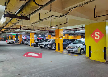 Spinny-car-hub-Used-car-dealers-Pune-Maharashtra-2