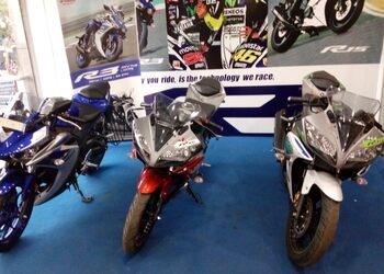 Ss-yamaha-Motorcycle-dealers-Srirangam-tiruchirappalli-Tamil-nadu-3