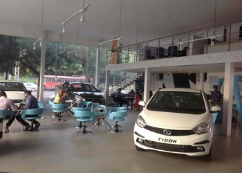 Sterling-motors-Car-dealer-Nashik-Maharashtra-2