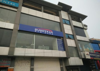 Sunetram-eye-care-Lasik-surgeon-Sector-29-faridabad-Haryana-1