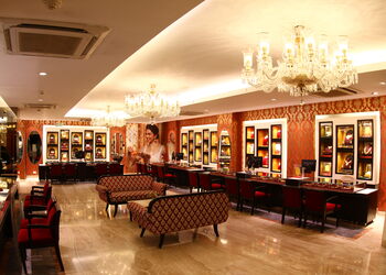 Tanishq-jewellery-Jewellery-shops-Ahmedabad-Gujarat-3