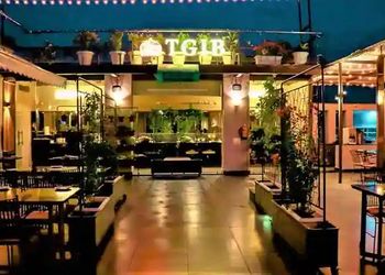 The-grand-indian-buffet-Pure-vegetarian-restaurants-Jaipur-Rajasthan-1